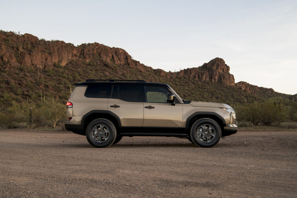 2025 Lexus Overtrail+