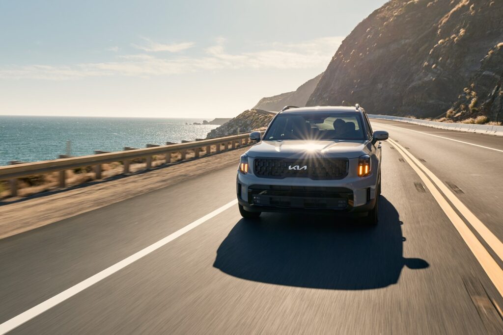 2025 Kia Telluride on coastal Highway