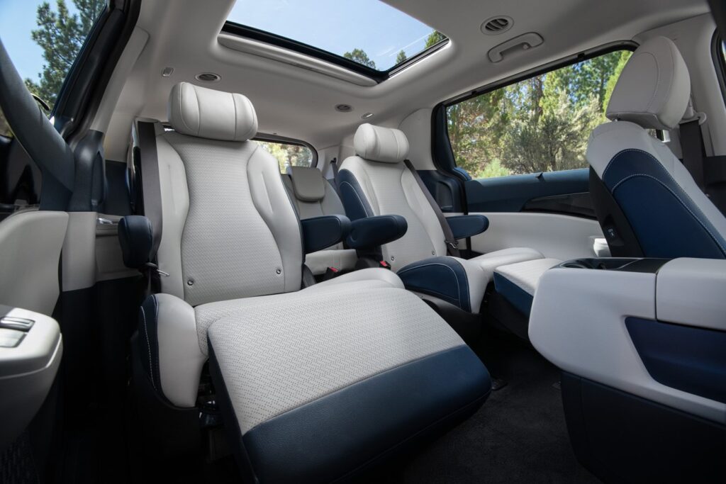 Interior look of the 2025 Kia carnival with Ottomans extended