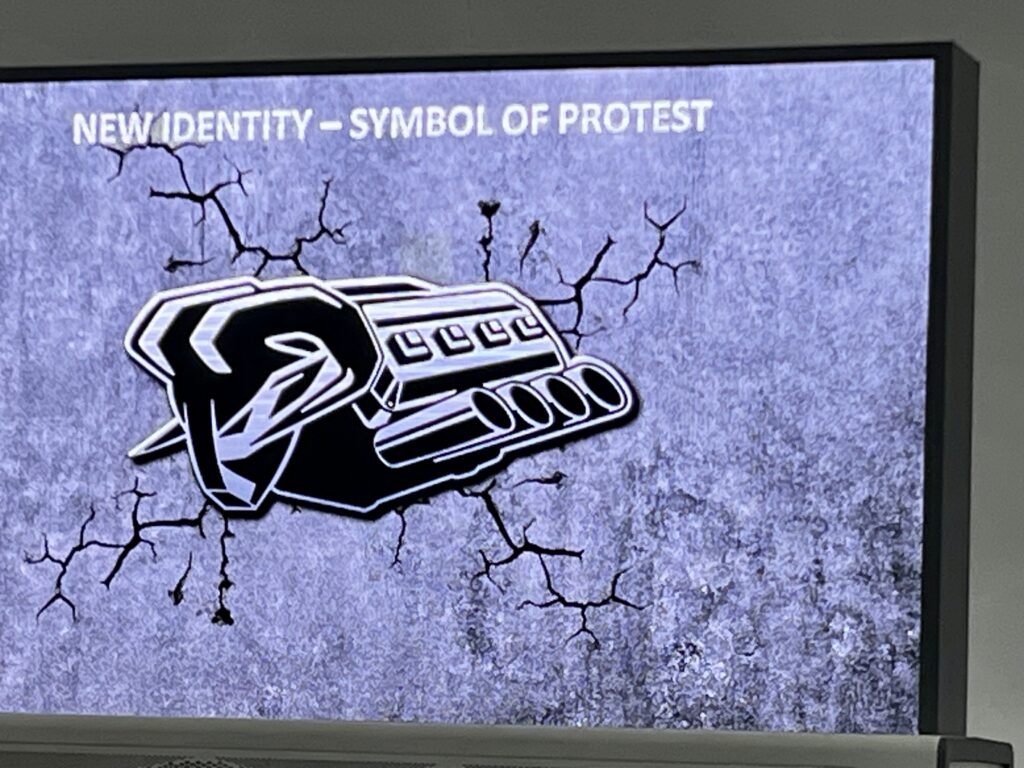 New Hemi Logo
