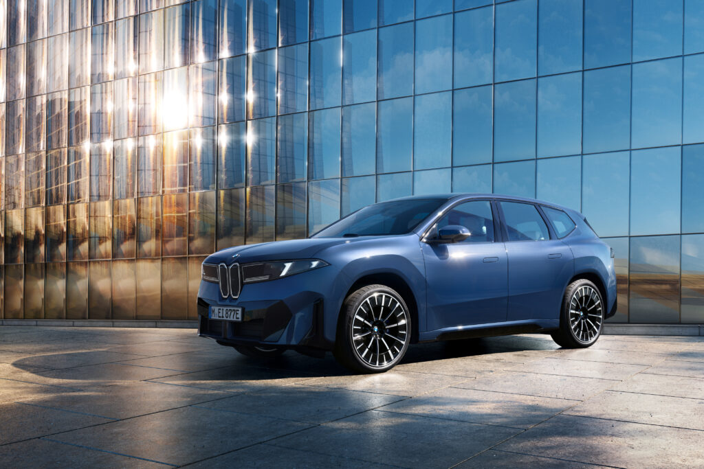 BMW iX3 EV SUV AWD