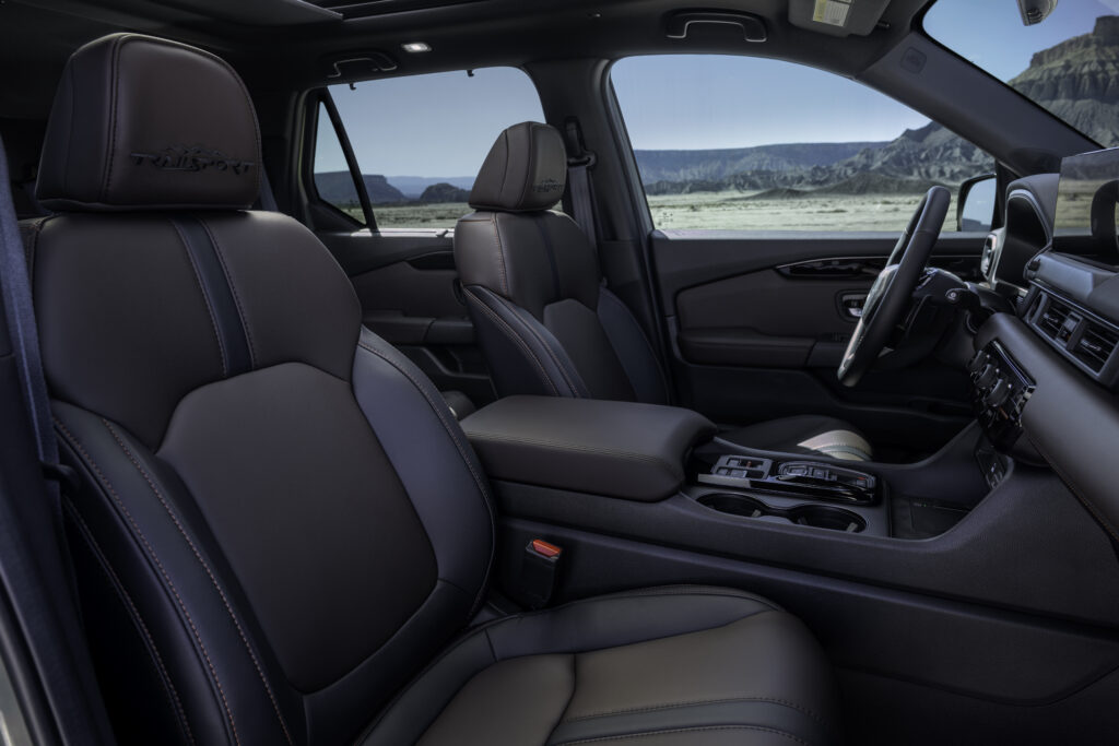 2026 Honda Pilot TrailSport front seats
