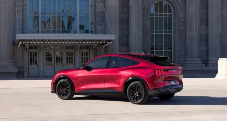 2025 Ford Mustang Mach-E