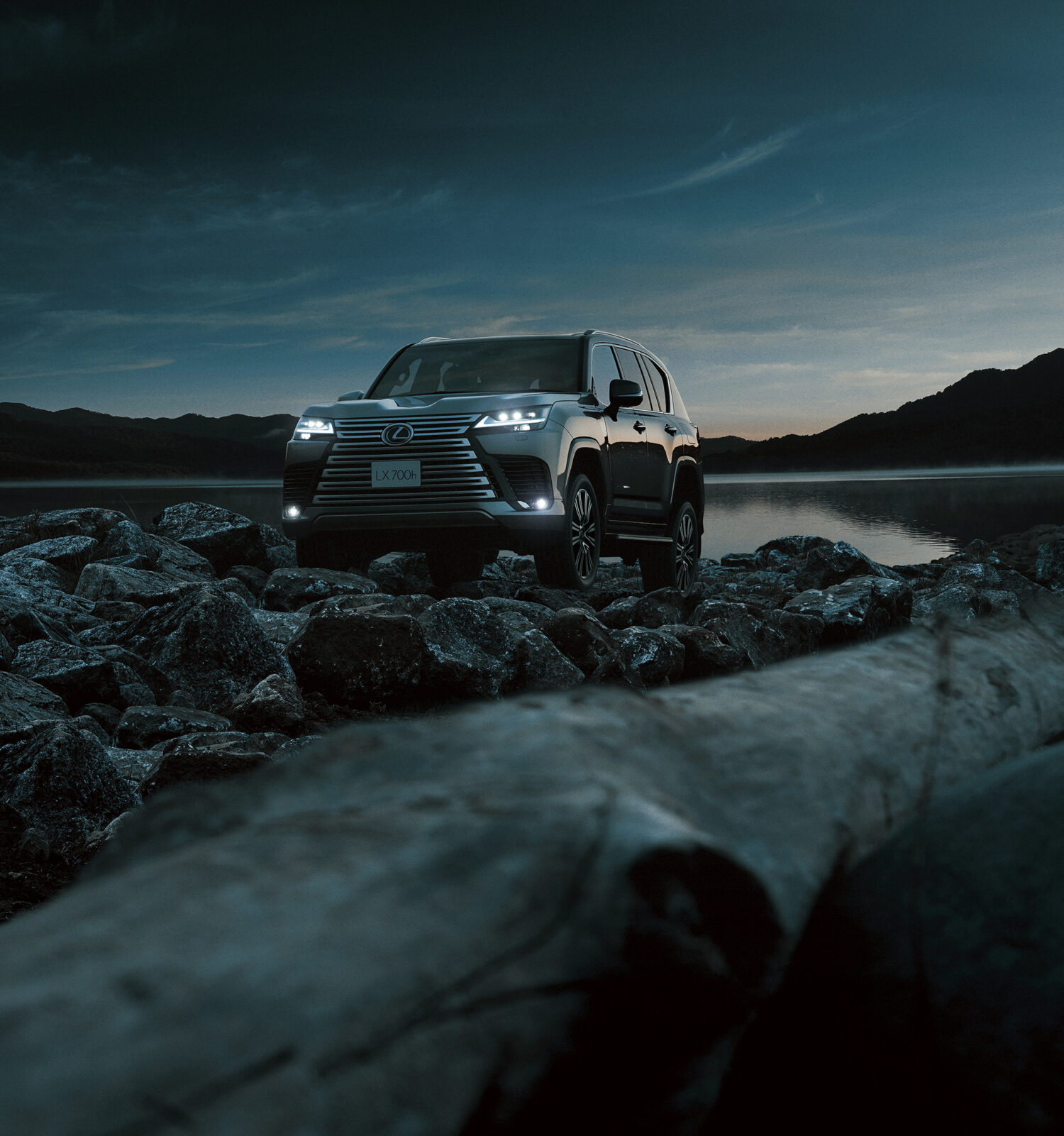 2025 Lexus LX 700h