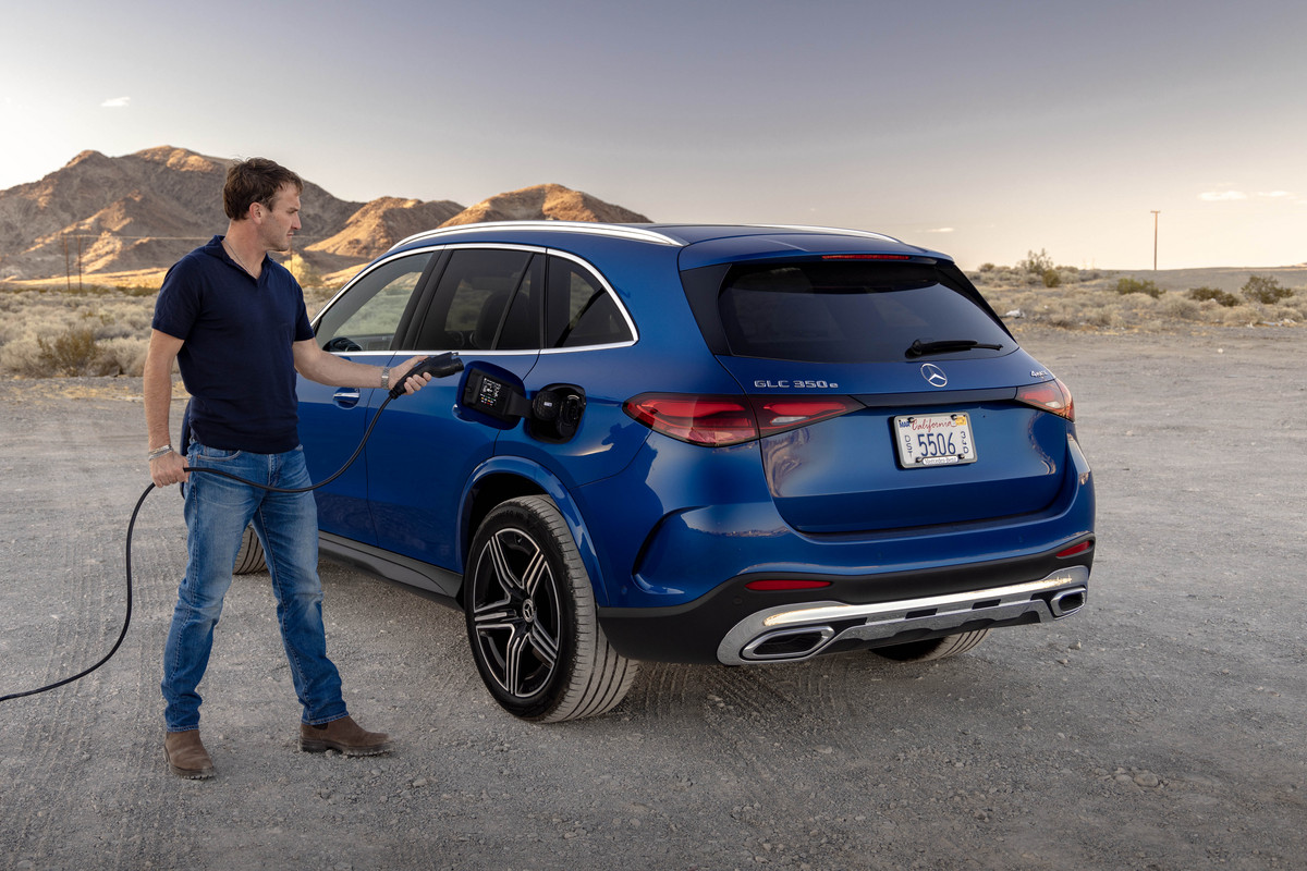 2025 MercedesBenz GLC350