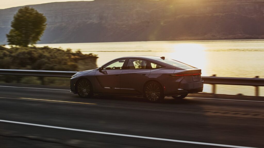 2026 Lexus ES EV 350e