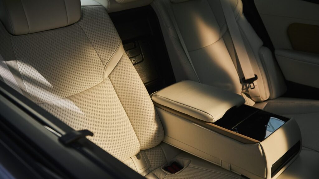 2026 Lexus ES EV 350e
