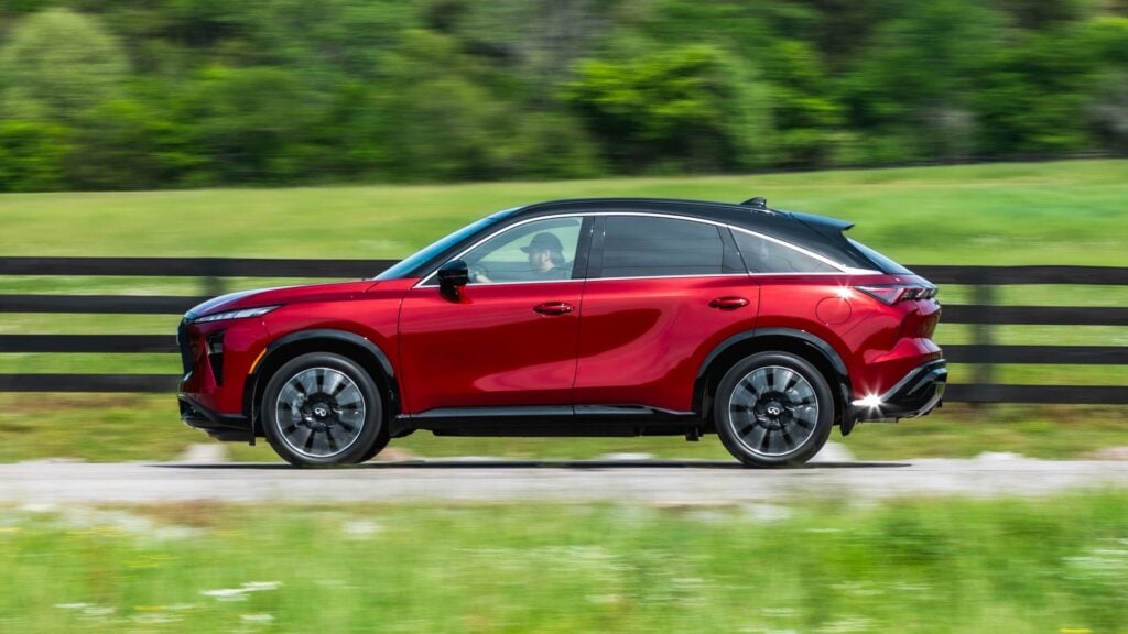 2027 Infiniti QX65 Profile