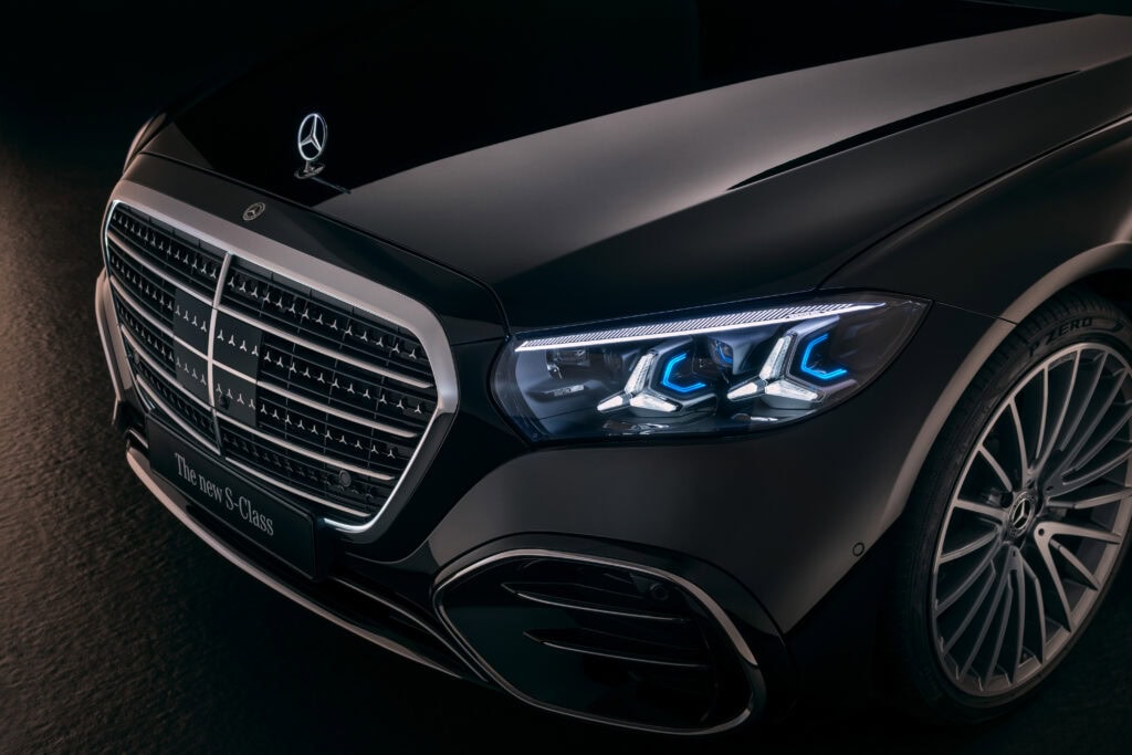 2027 Mercedes-Benz S-Class showing the front grill and headlight