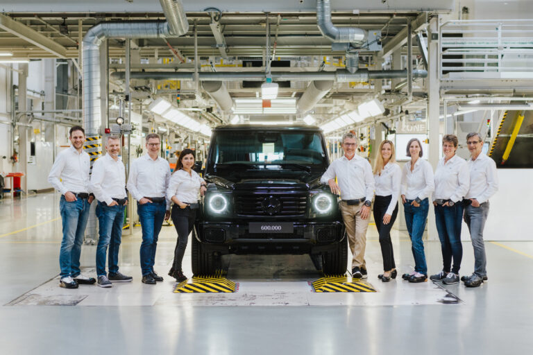The factory celebrates the 600,000th model of the G-class Mercedes