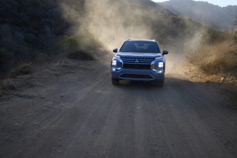 2025 Mitsubishi Outlander: A Symphony of Subtlety and Substance