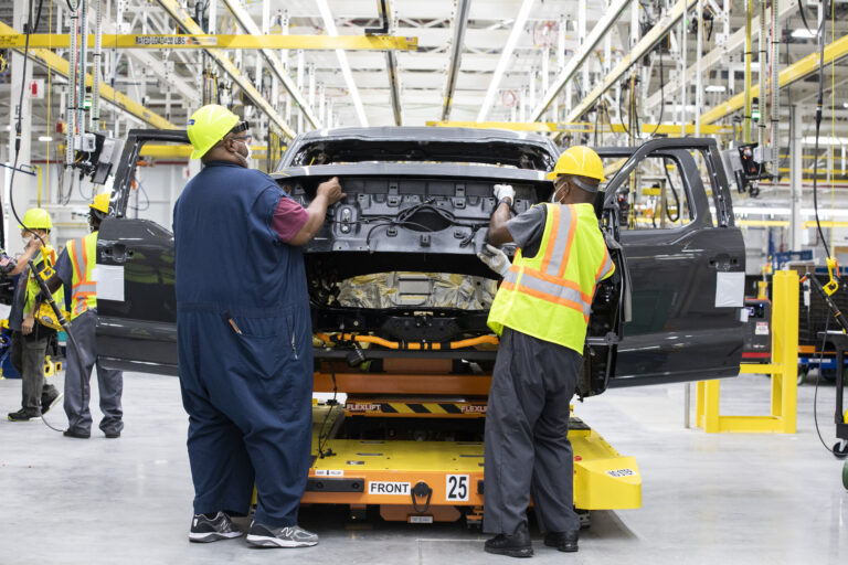 Braking News: Ford Recalls 274,000 SUVs in Latest Stop-and-Check Saga