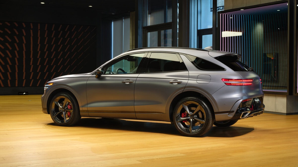 2027 Genesis GV70 Prestige Graphite Trim