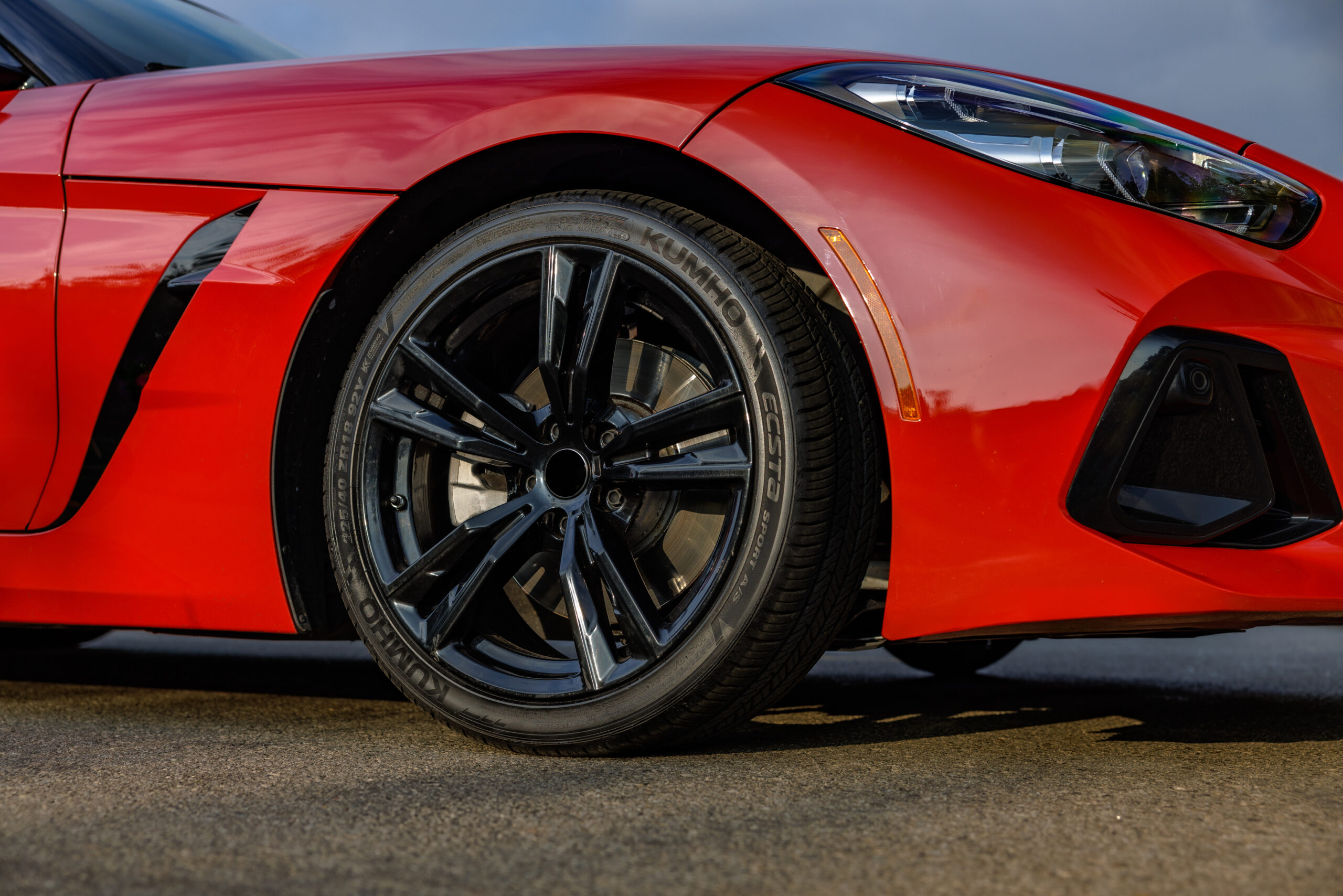Kumho Ecsta Sport All-Season