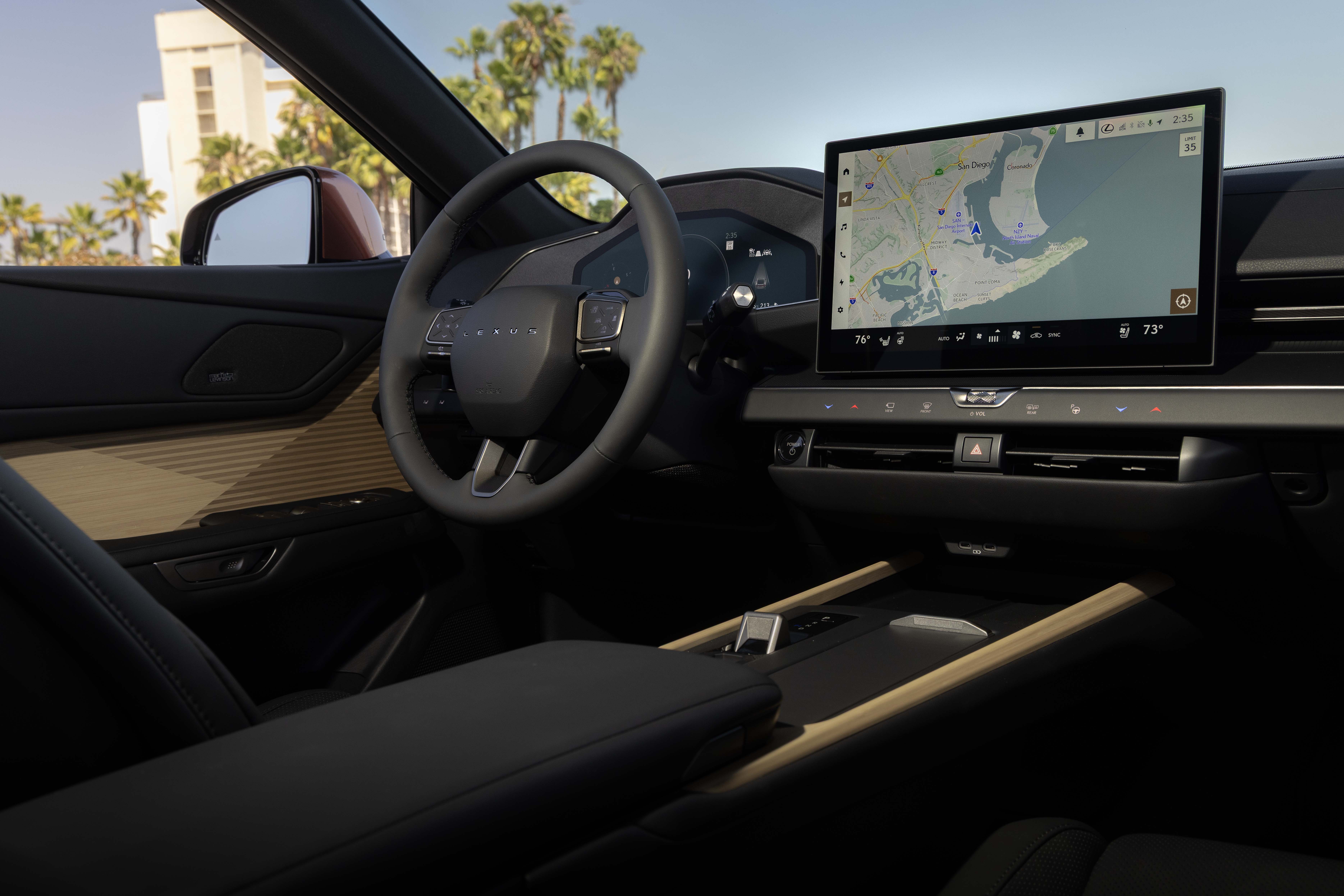 Lexus ES 500e