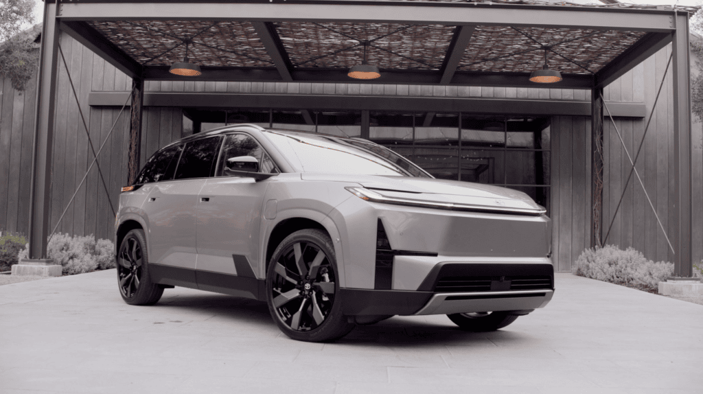 Front and Side View of the New 2027 Toyota Highlander 3-Row BEV