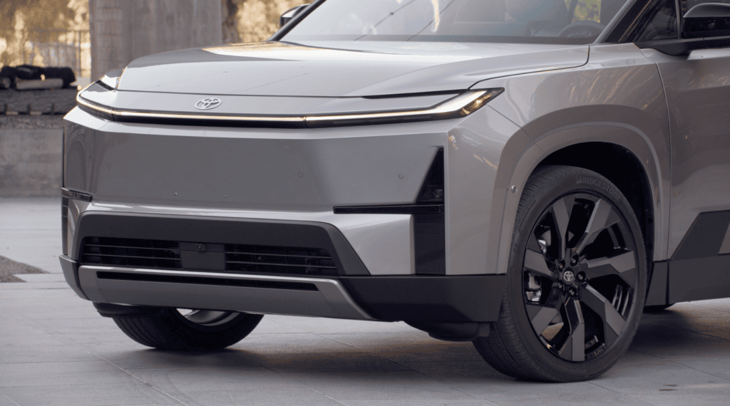 looking at the front end of the 2027 Toyota Highlander 3-Row BEV